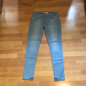 Levi jeans